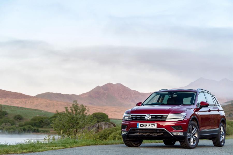  Volkswagen Tiguan 2016 года  (UK) (фото 17 из 40)